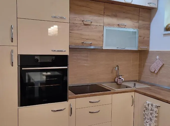 Andja * 스렘스카 미트로비차